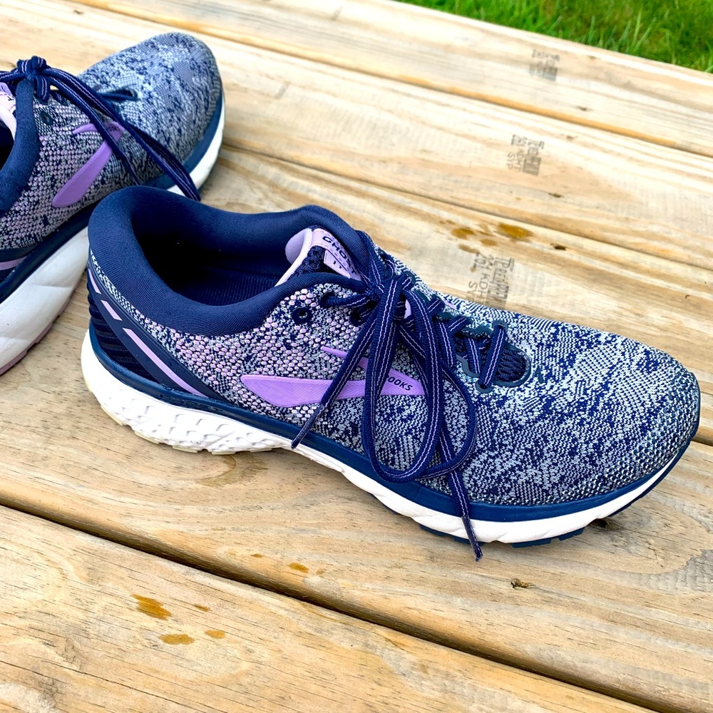 Women’s brooks ghost 11 size 9.5
